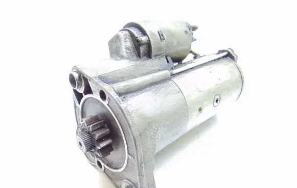 Volkswagen Amarok Starter motor 2H0911023N