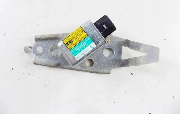 Lexus GS 300 350 430 450H Airbag deployment crash/impact sensor 8986030130