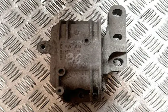 Volkswagen PASSAT B6 Engine mount bracket 1K0199252 3618372