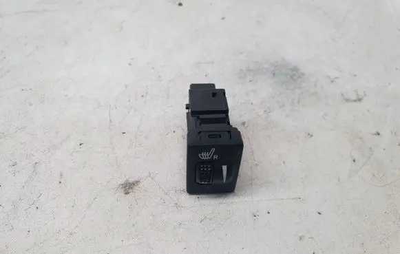 Toyota Avensis T270 Seat heating switch 453485