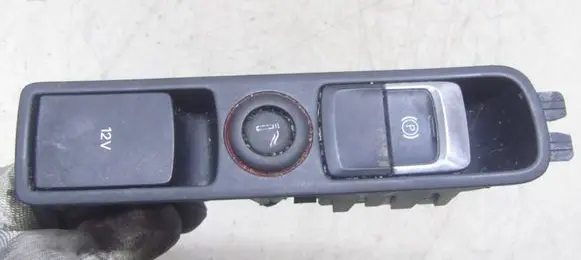 Audi Q3 8U 12 V Socket (rear) 8U2863349C