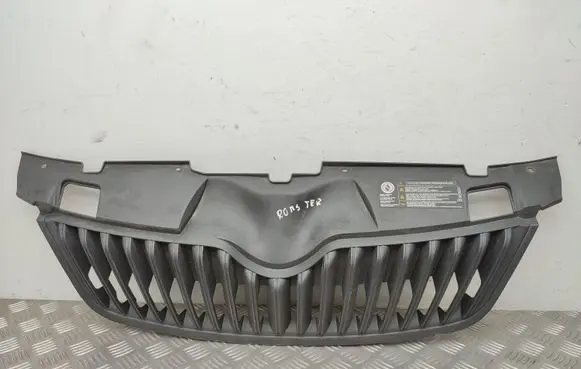Skoda Roomster (5J) Front bumper upper radiator grill 5J0853668B