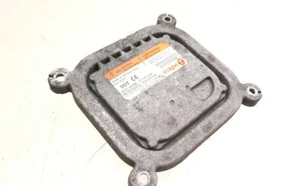 Ford Focus Headlight ballast module Xenon 35XT52D1