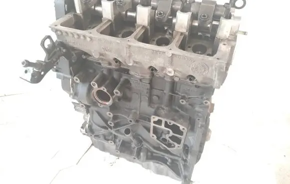 Volkswagen PASSAT B6 Engine 038021AT 80H8H V520