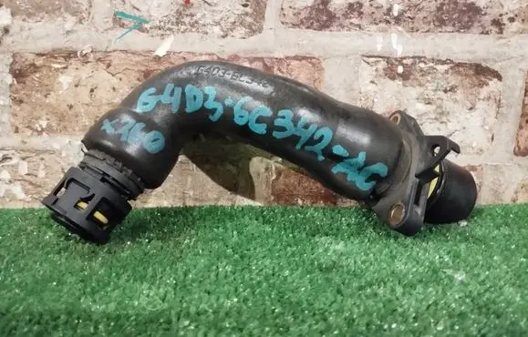 Jaguar XF X260 Breather hose/pipe G4D3-6C342-AC