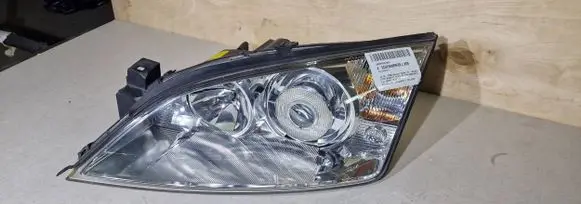 Ford Mondeo Mk III Headlight/headlamp 1305235544 1305239172