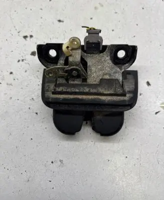 Audi A3 S3 8P Tailgate/trunk/boot lock/catch/latch 8P3827520A