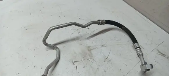 BMW 2 F46 Air conditioning (A/C) pipe/hose 9869634