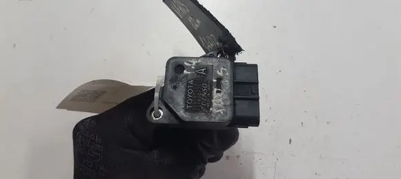Toyota Yaris Mass air flow meter 2220430010 1974002110