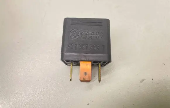 Audi A6 S6 C5 4B Other relay 431951253H
