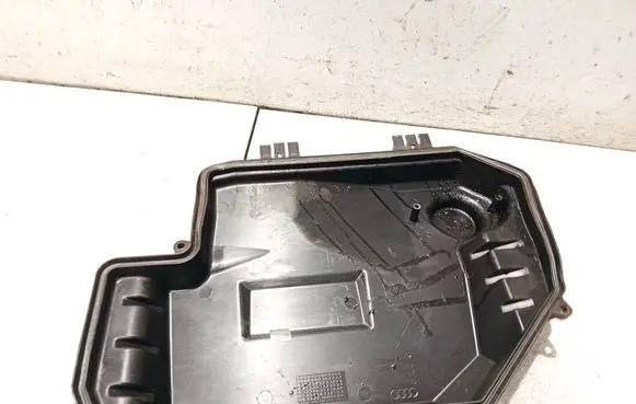 Audi A6 S6 C6 4F Fuse box cover 4f1907613
