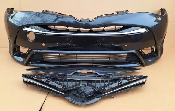 Toyota Avensis T270 Front bumper 