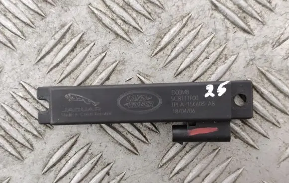 Jaguar E-Pace Aerial antenna amplifier JPLA15K603AB