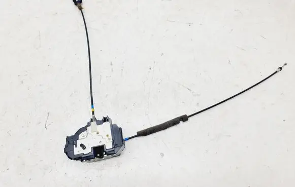 Nissan Note (E11) Rear door lock