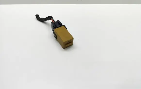 BMW 5 E60 E61 Window wiper relay 8384505 61368384505