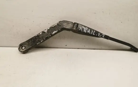 Nissan X-Trail T30 Rear wiper blade arm