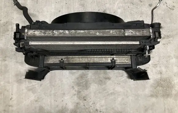 Mercedes-Benz E W212 Radiator set A2045003603 A2045000755