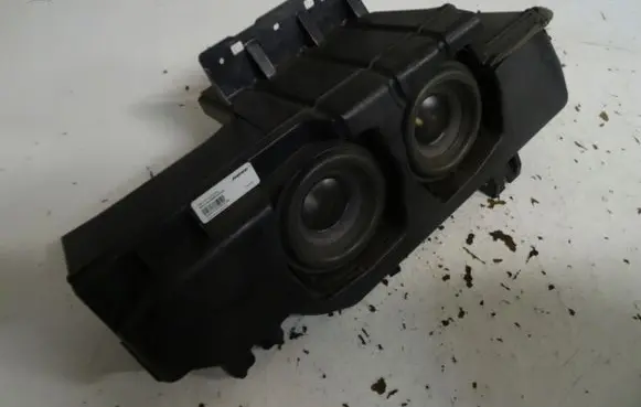 Nissan Pathfinder R51 Subwoofer speaker 28170EA500