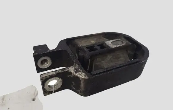 Volvo V40 Engine mount bracket 31359652