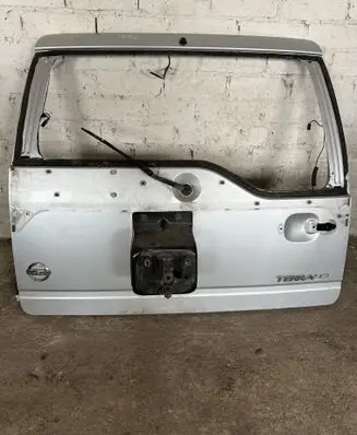 Nissan Terrano Tailgate/trunk/boot lid 