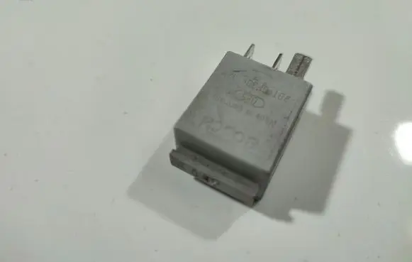 Volkswagen Golf V Other relay 1K0951253