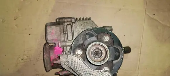 Gearbox transfer box case