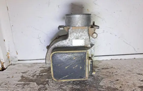 Mazda 323 Mass air flow meter B63013210A 1971002740