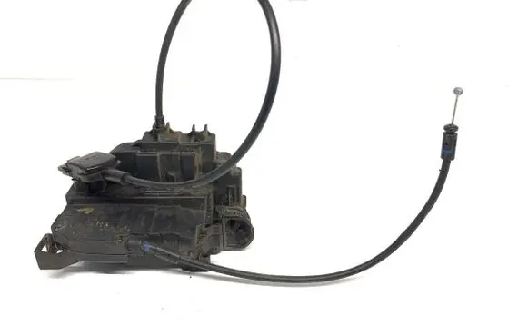 Renault Clio III Front door lock 300123E