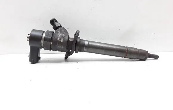 Volvo S80 Fuel injector 8658351