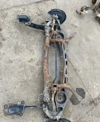 Volkswagen PASSAT B6 Rear axle beam 