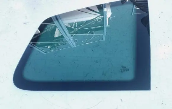 Ford Focus C-MAX Rear side window