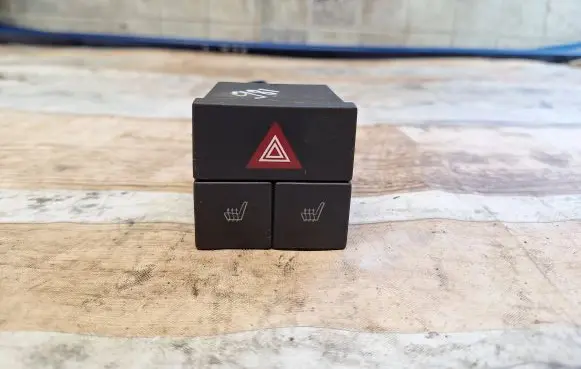 Opel Meriva A Hazard light switch 93332971