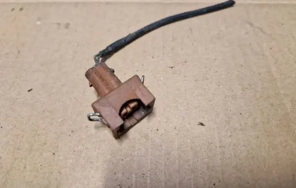 Volkswagen Golf III Other relay 037906240A