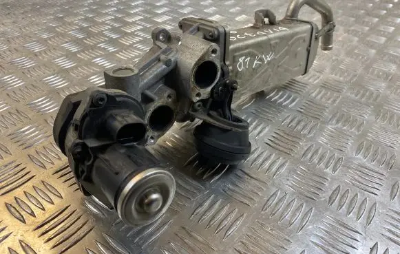Skoda Octavia Mk2 (1Z) EGR valve cooler 03L131512CH 0280751016