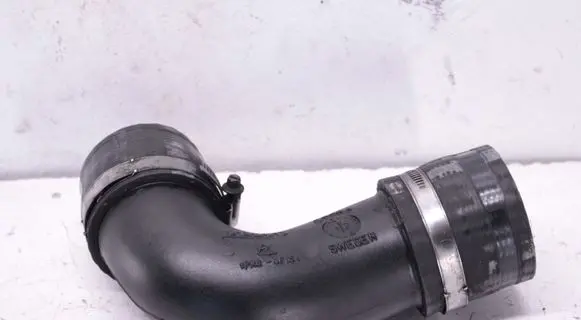 Volvo V50 Intercooler hose/pipe 31338572