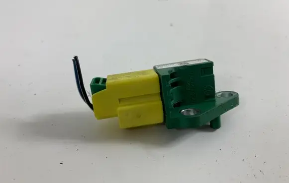 Volkswagen PASSAT B6 Airbag deployment crash/impact sensor 3C0909606