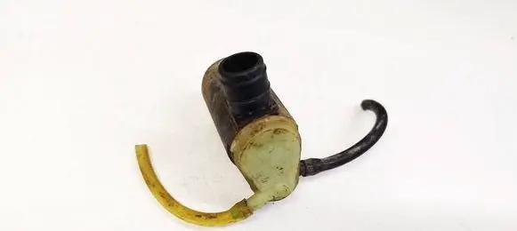 Ford Fiesta Windscreen/windshield washer pump