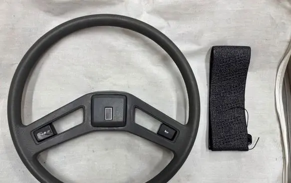 Mitsubishi L300 Steering wheel 