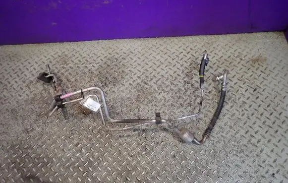 Peugeot 206 Air conditioning (A/C) pipe/hose 