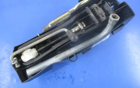 Seat Arosa Lift Jack 1H0012115C