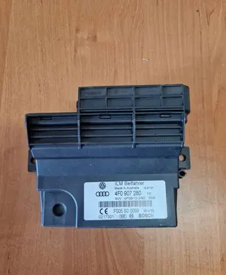 Audi A6 S6 C6 4F Power management control unit 4F0907280 F005S00099 4F0910280