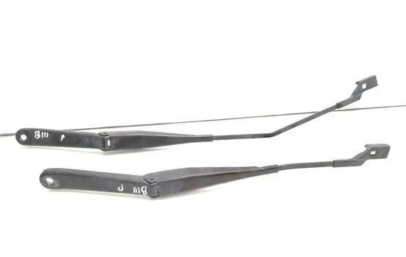 Ford Fiesta Front wiper blade arm 8A6117526CF 8A6117526DE