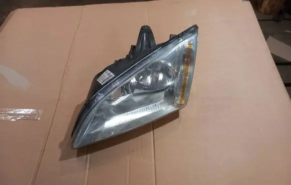 Ford Focus Headlight/headlamp 4M5113W030AD