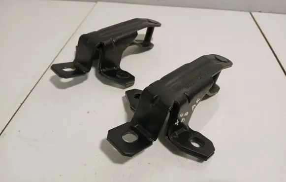 Volvo XC90 Rear door lock loop/hook striker 30636912 7890C