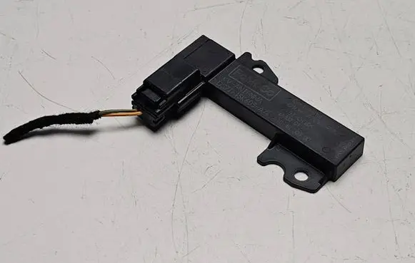 Ford Focus Aerial antenna amplifier DS7T15K603AA A2C80045200 A104000300