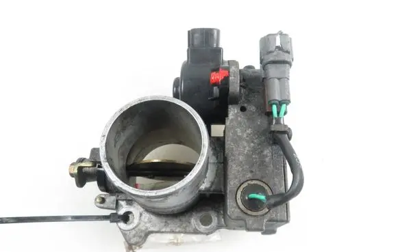 Toyota Corolla Verso E121 Throttle body valve 8967221020