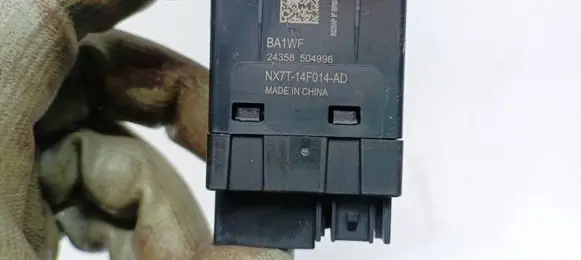 BMW X3 F25 USB socket connector NX7T14F014AD