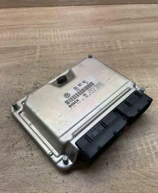 Volkswagen PASSAT B5.5 Engine control unit/module ECU 3B1907401 0281010101