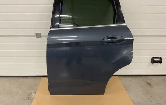 Rear door