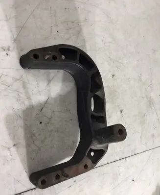 Mercedes-Benz Vito Viano W638 Engine mounting bracket A6112230504